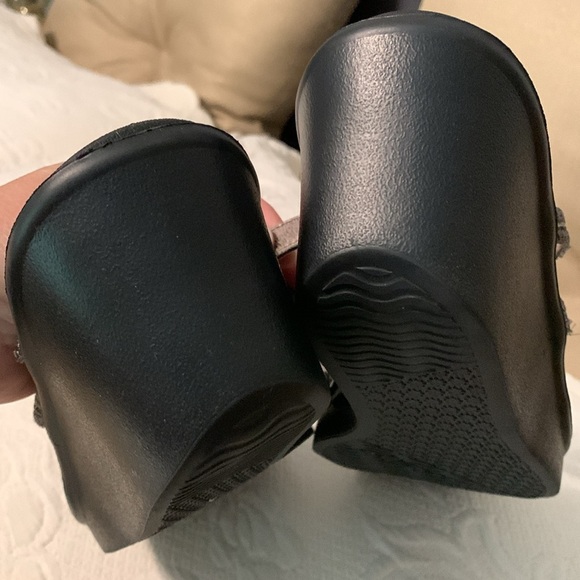 NWT Skechers Wedges 10 - Picture 4 of 8